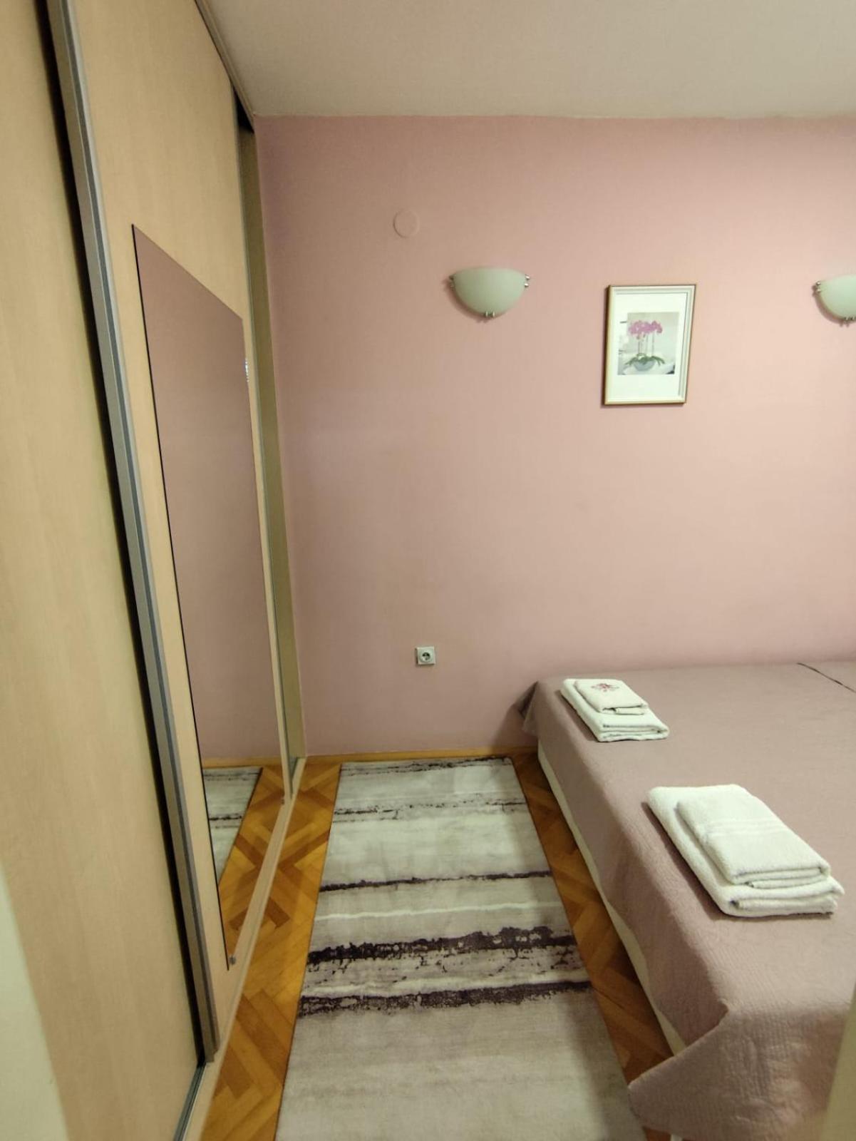 Apartment 88, Self Check-In, Free Parking Üsküp Dış mekan fotoğraf